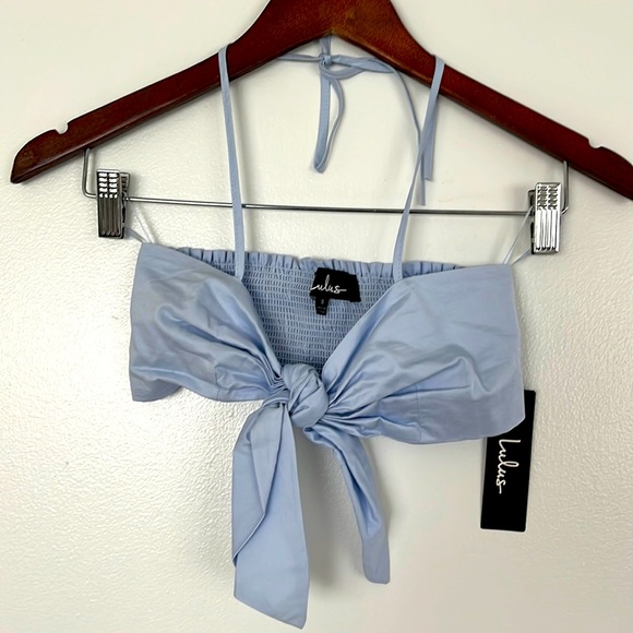 NWT🌺Lulu’s•St. Bart’s Tie Front Halter Crop Top - Picture 3 of 13